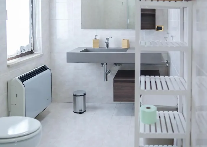 1970 Daire Lauria Inferiore